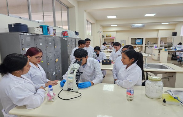 lab-microbiologia-002